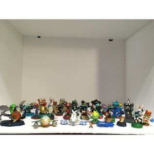 Skylander Activision 27 Piece Lot Multiple Characters Action Gaming Figures